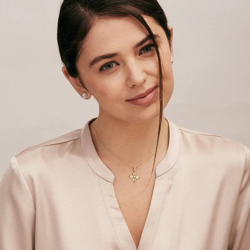 Jardin Diamond Flower Necklace 18 Karat Yellow Gold